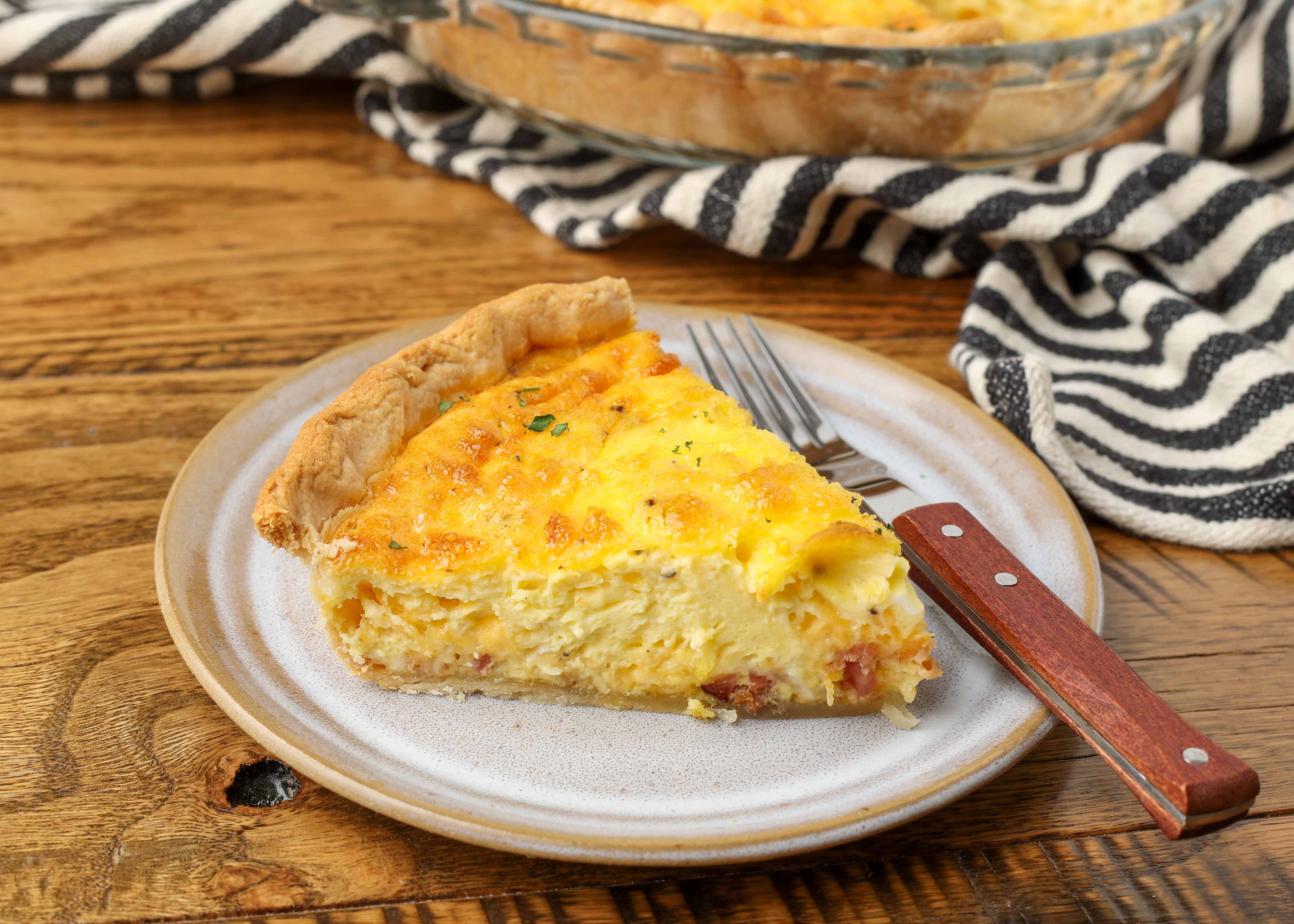 Quiche cu bacon și cheddar